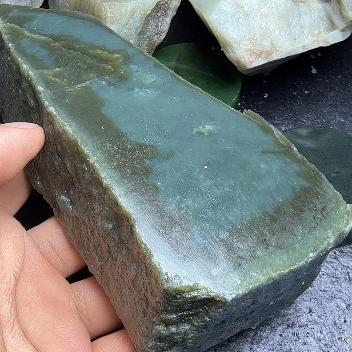 和田玉（糖玉）未镶嵌珠宝奇石