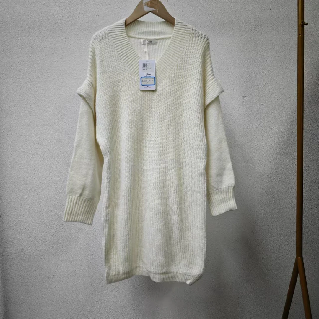 唯琳剪标 8仓小房间-1255款  白色V领长袖针织裙长87