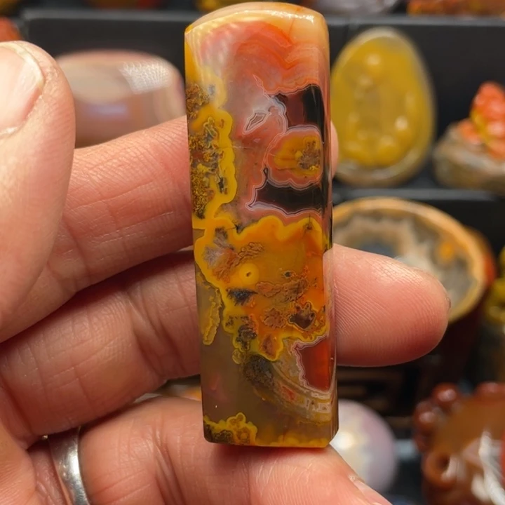 深***部玛瑙/玉髓未镶嵌颈饰