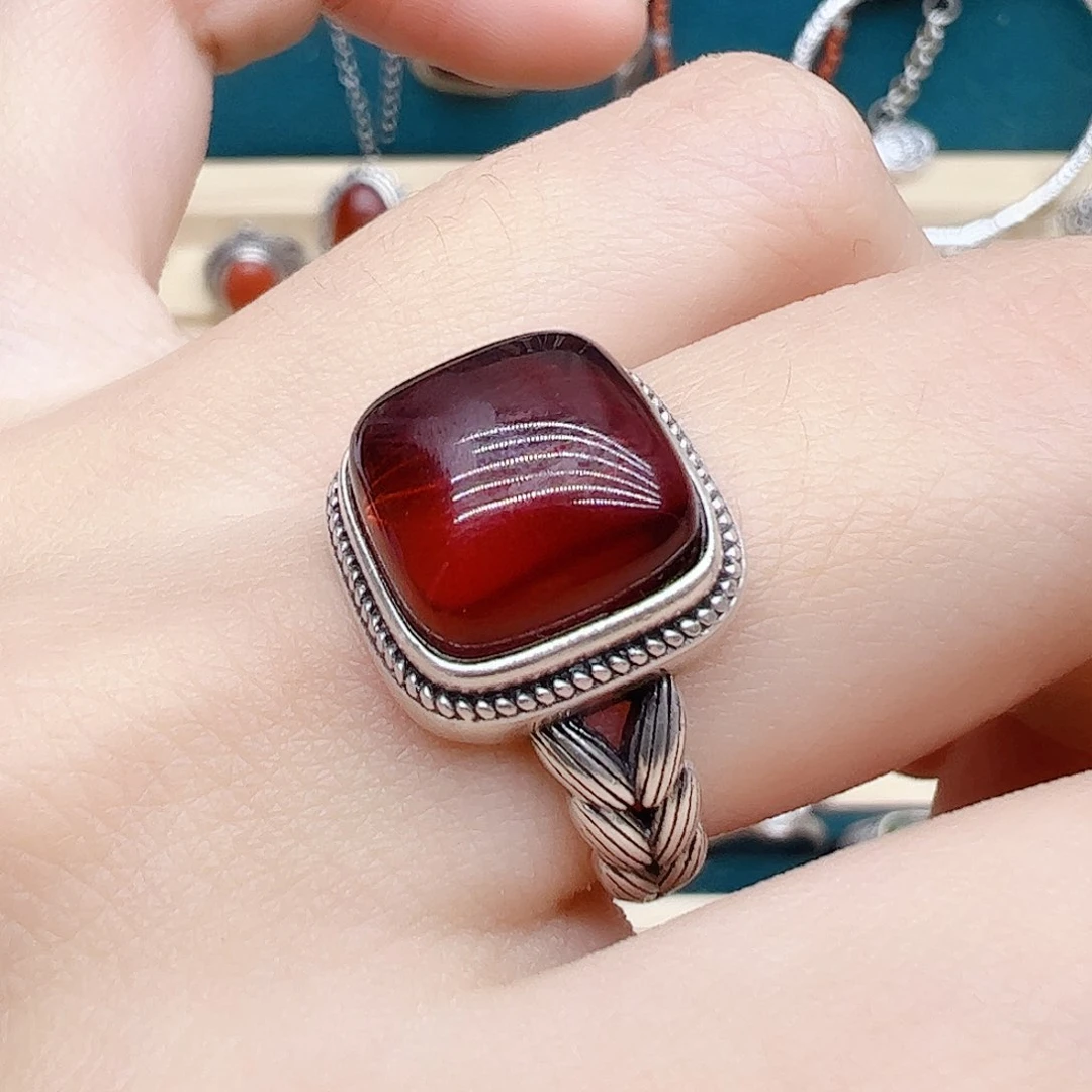 血珀戒指银S925镶嵌天然血珀