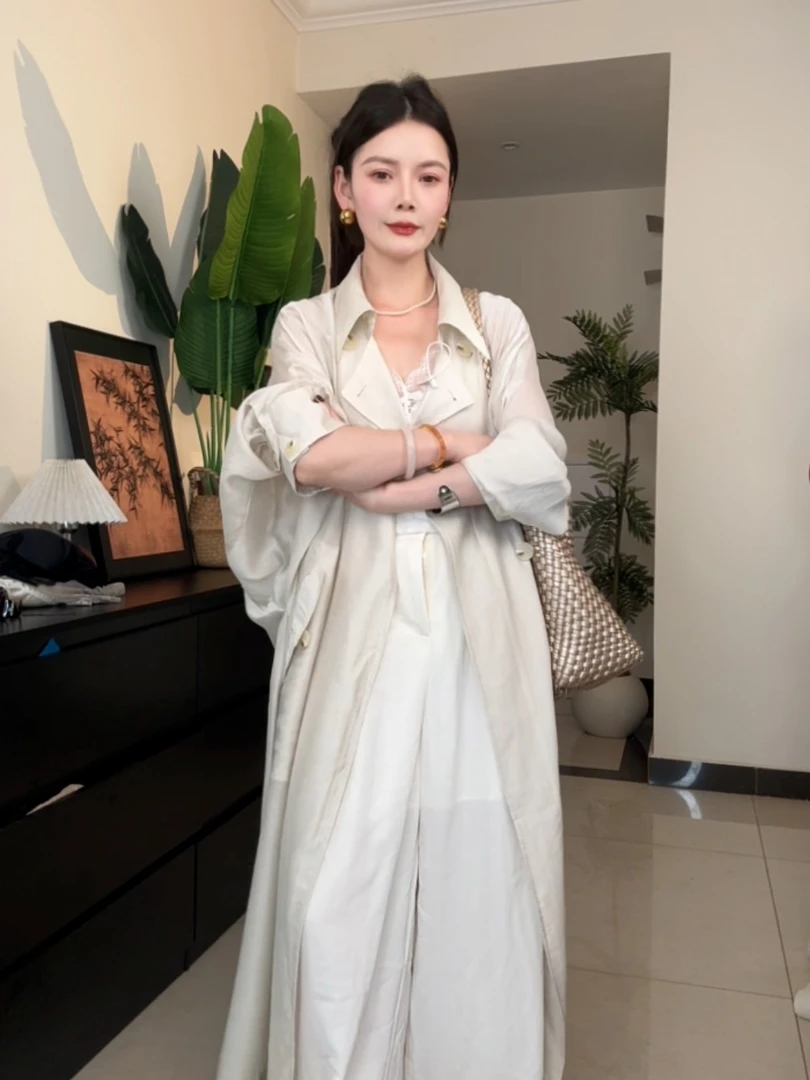 2025夏季新款高级感蝙蝠袖宽松轻薄防晒风衣女高档洋气防晒开衫女