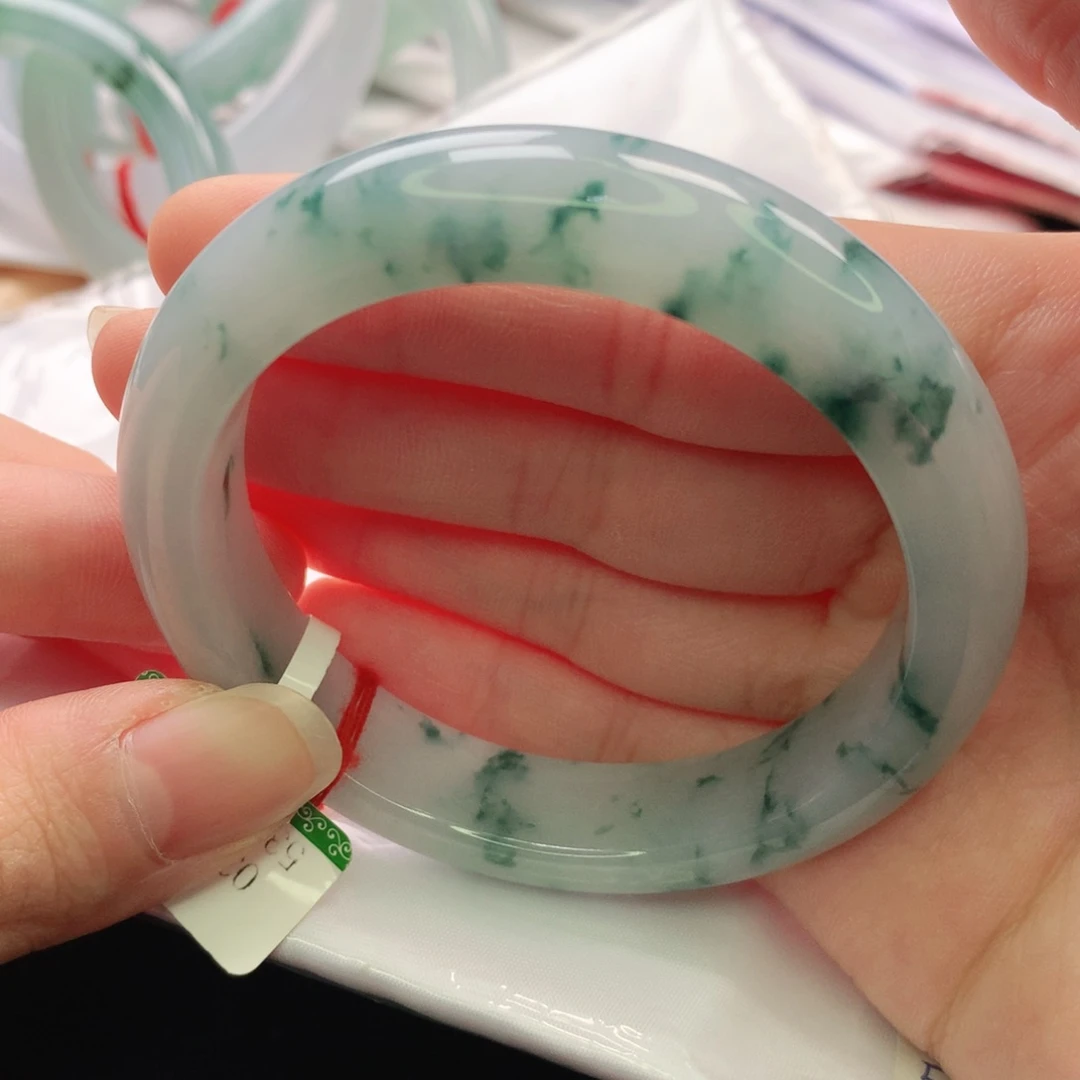 翡翠未镶嵌手镯缅甸翡翠手镯