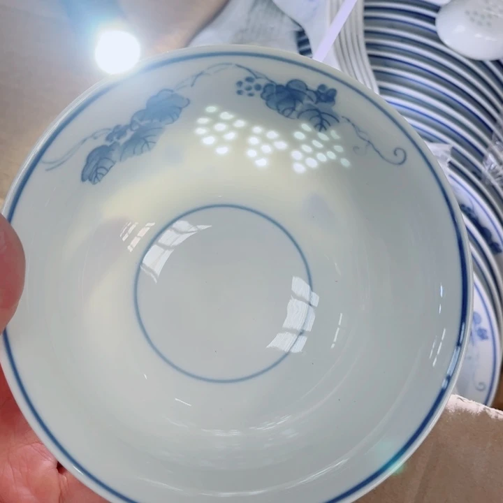 青花玲珑6寸面碗葡萄