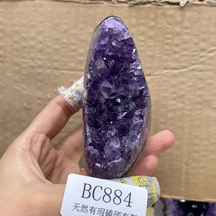 未镶嵌水晶大型摆件（非配饰）