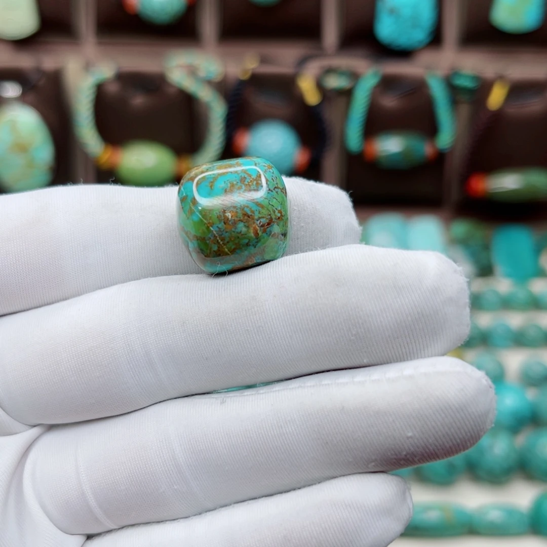 绿松石未镶嵌纯天然原矿绿松石