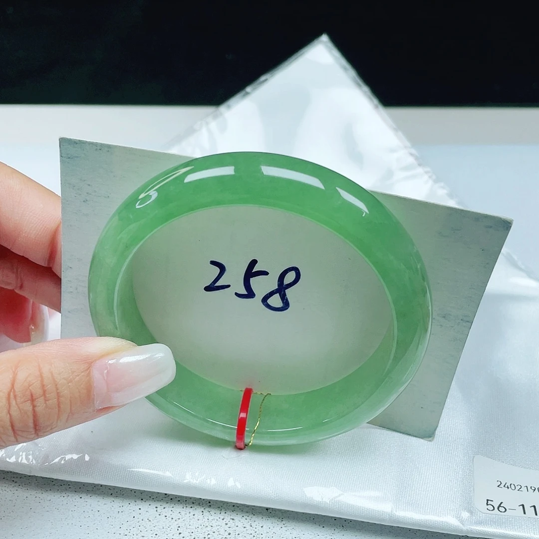 翡翠未镶嵌手镯 正圈56