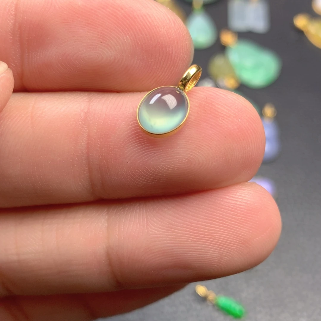 【闪购商品】颈饰18K金镶嵌翡翠翡翠