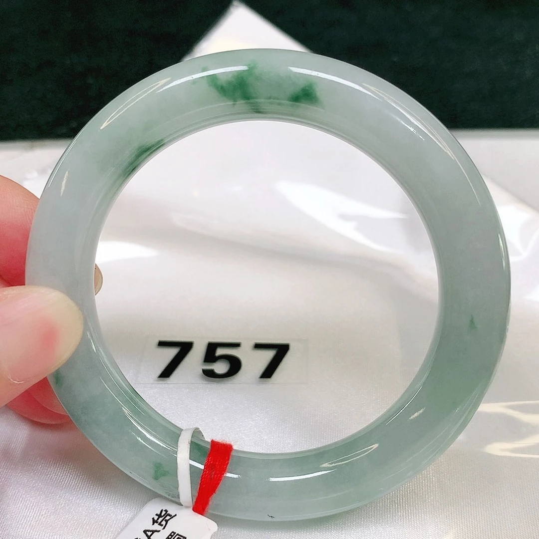 翡翠手镯（圆镯）未镶嵌757