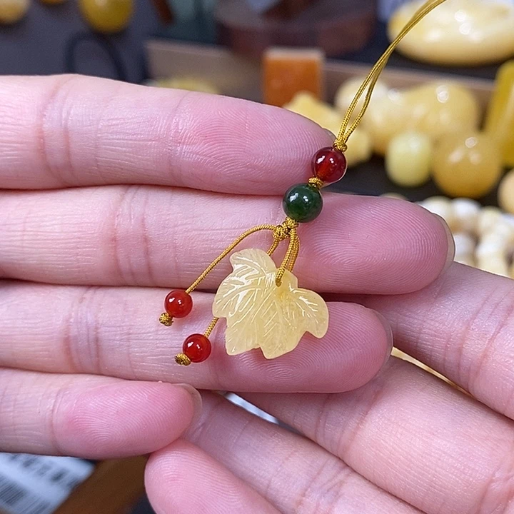 裸石琥珀未镶嵌手机挂