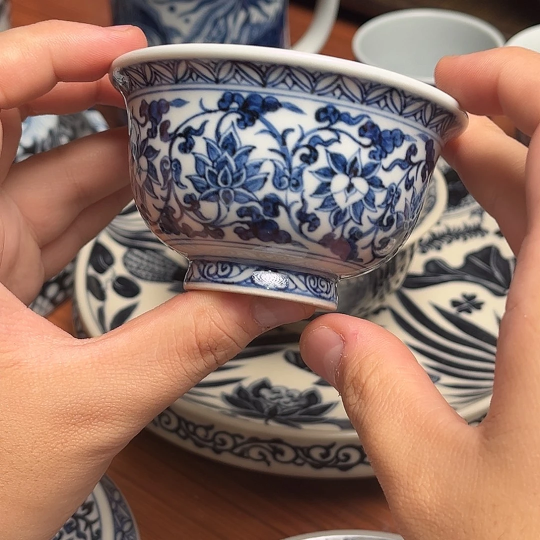 重工元青花缠枝莲压手杯