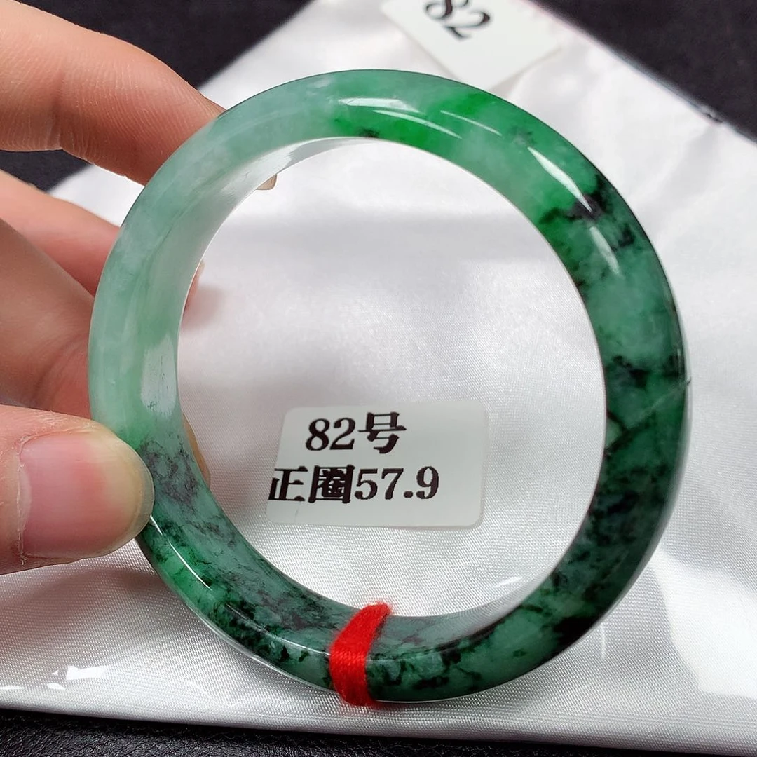 翡翠手镯未镶嵌82号