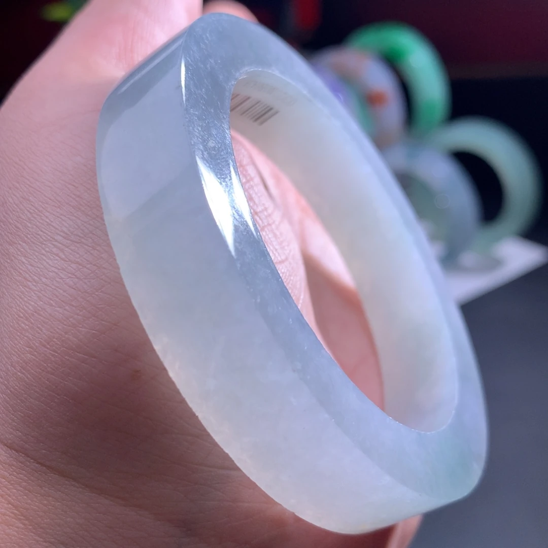 未镶嵌翡翠手镯定制翡翠