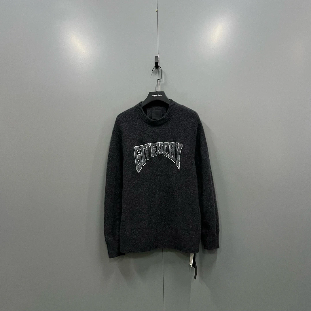 99新 Givenchy/纪梵希 jp79 黑灰刺绣针织毛衣 XXL码 205950