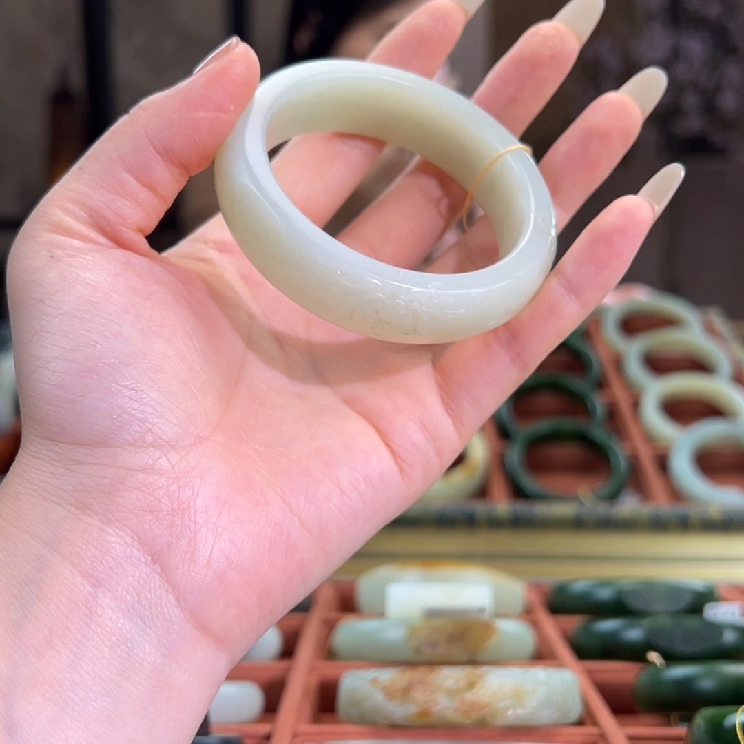 和田玉（子料）未镶嵌手镯