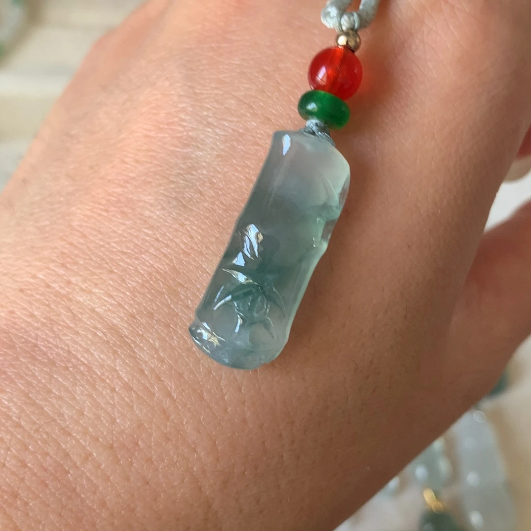 翡翠未镶嵌颈饰17