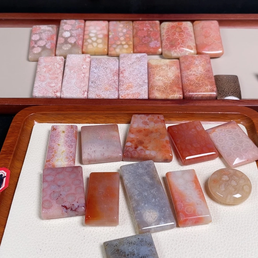 【闪购商品】硅化玉吊坠(赠链)未镶嵌幼****?