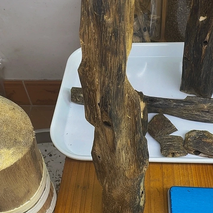沉香沉香碎屑100 克