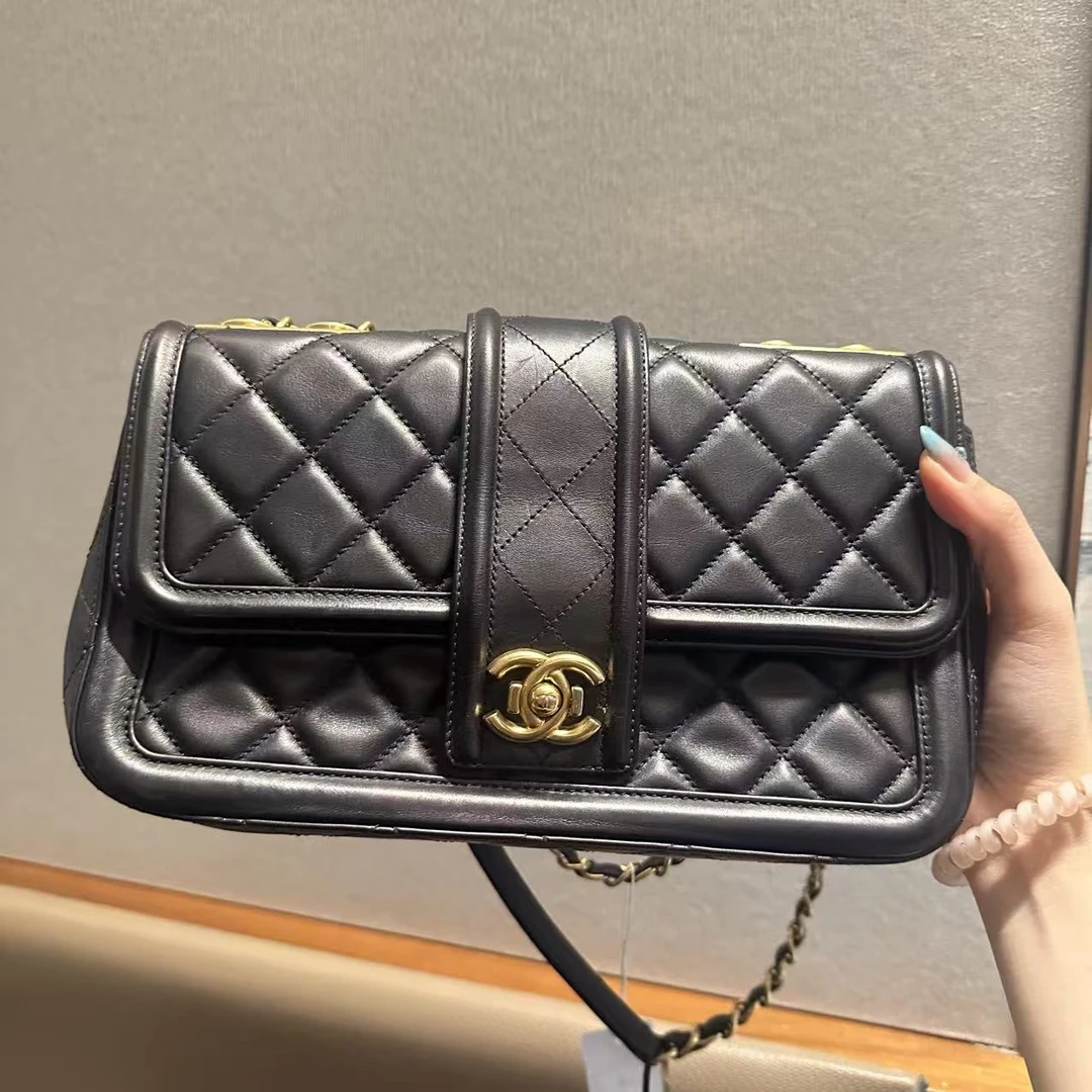 95新 Chanel/香奈儿 黑色翻盖/二奢包包