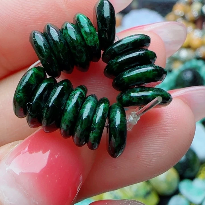 翡翠未镶嵌颈饰天然A货33