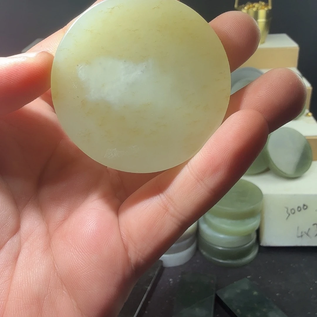 和田玉未镶嵌珠宝半成品