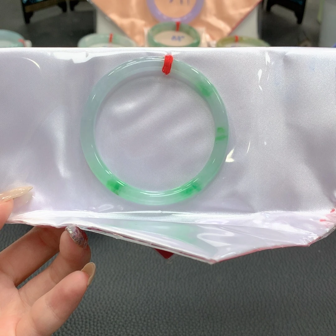 未镶嵌手镯翡翠翡翠