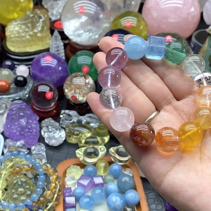 永***头石材天然水晶摆件