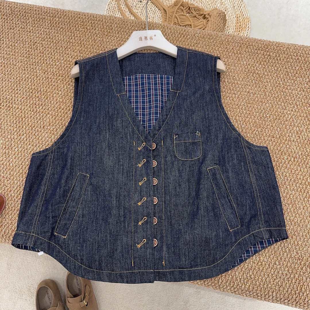 【萍姐推荐】2025秋设计感别致纽扣无袖牛仔马甲背心女V领短款坎肩