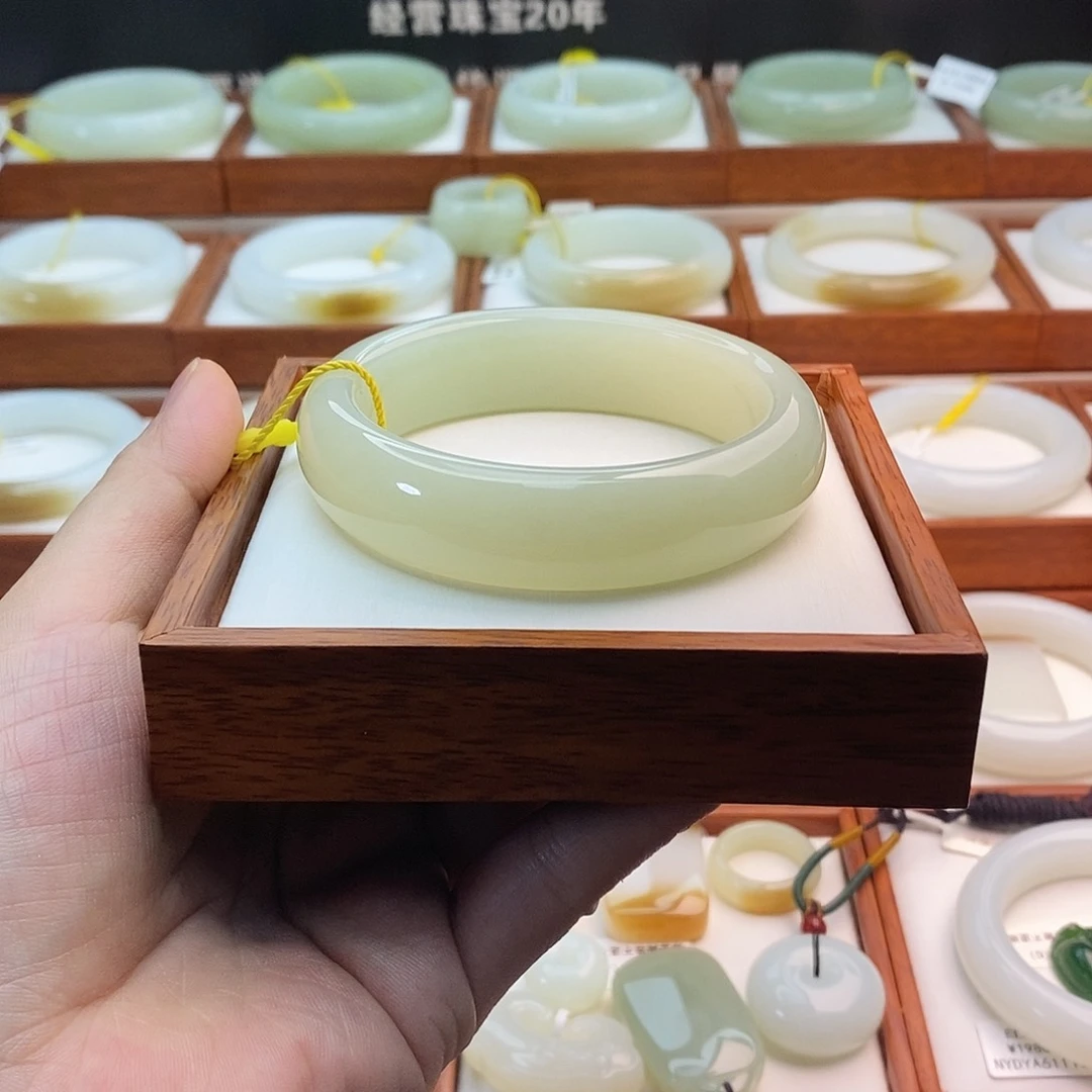 手链未镶嵌和田玉