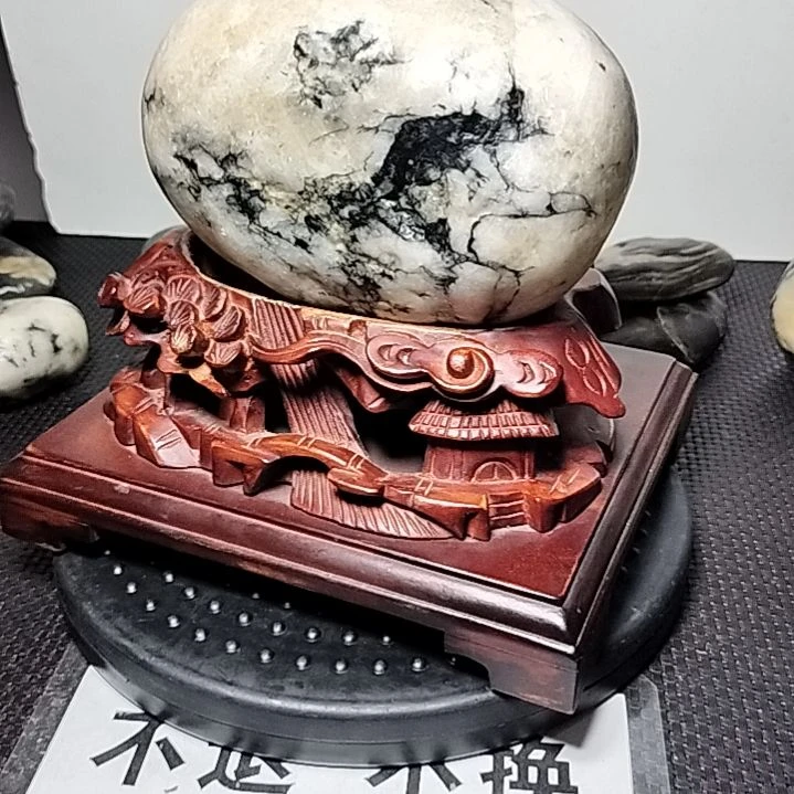 石英质玉未镶嵌新疆额河奇石摆件