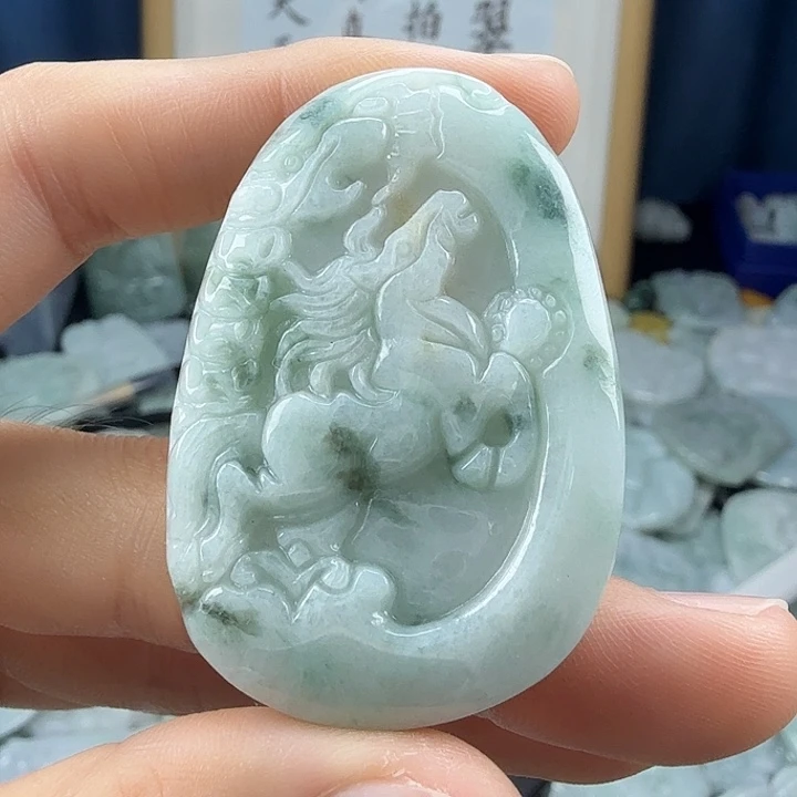 翡翠未镶嵌颈饰翡翠