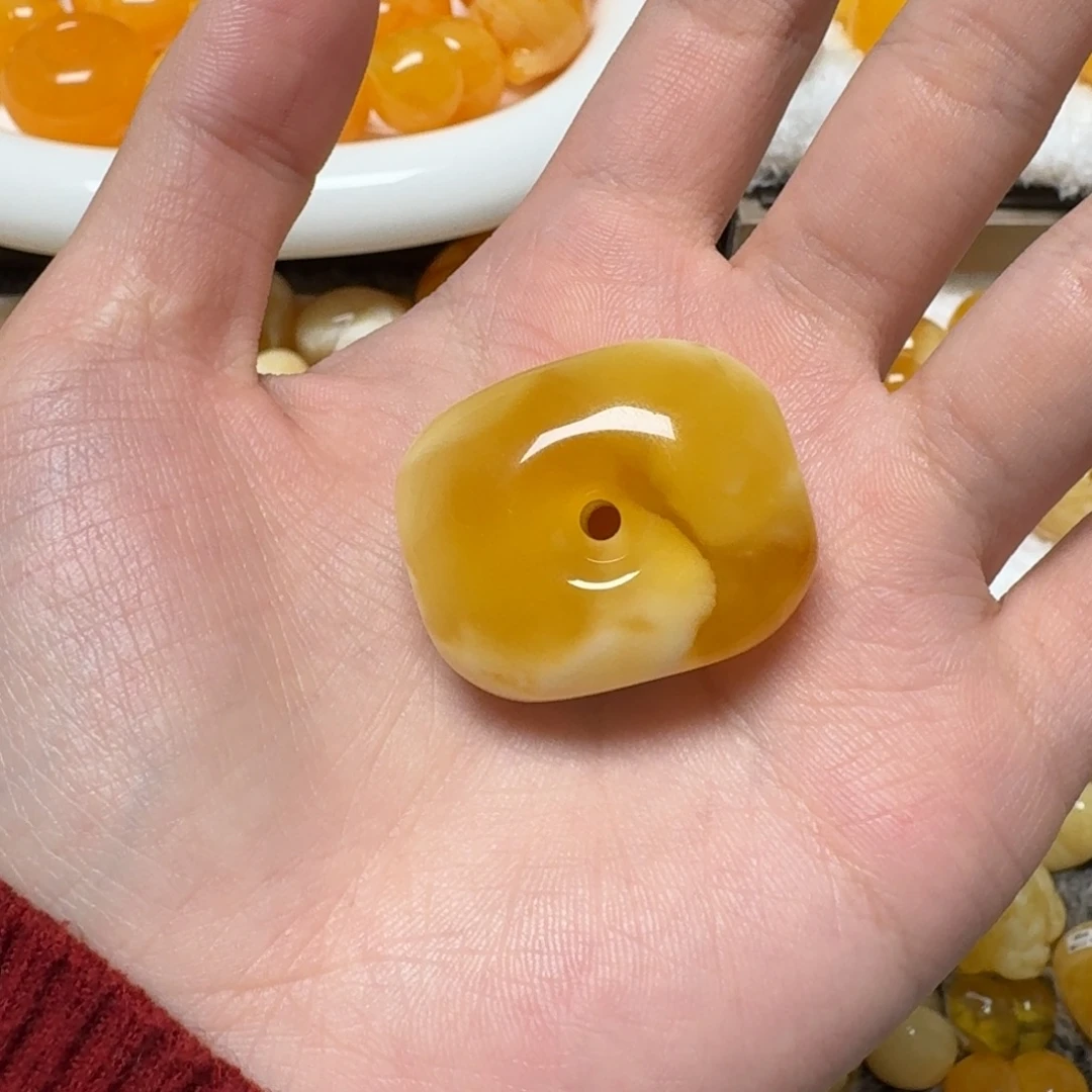 琥珀未镶嵌裸石蜜蜡藏扣