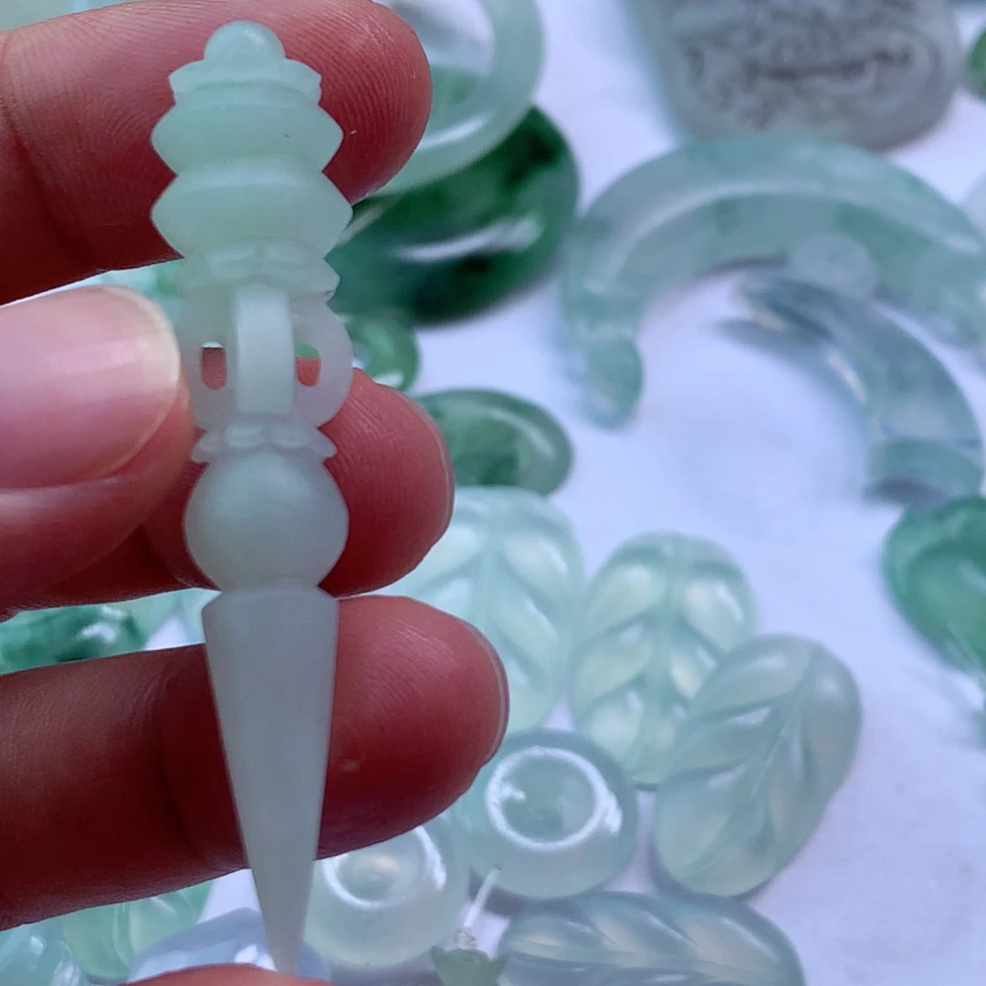 定制翡翠未镶嵌包工