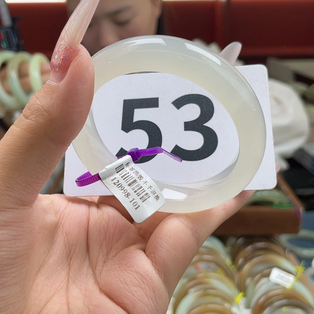 未镶嵌手镯和田玉高冰底起荧光！！！