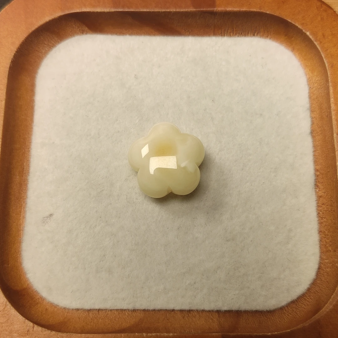 天然蜜蜡白花蜡星星(打孔不退换)