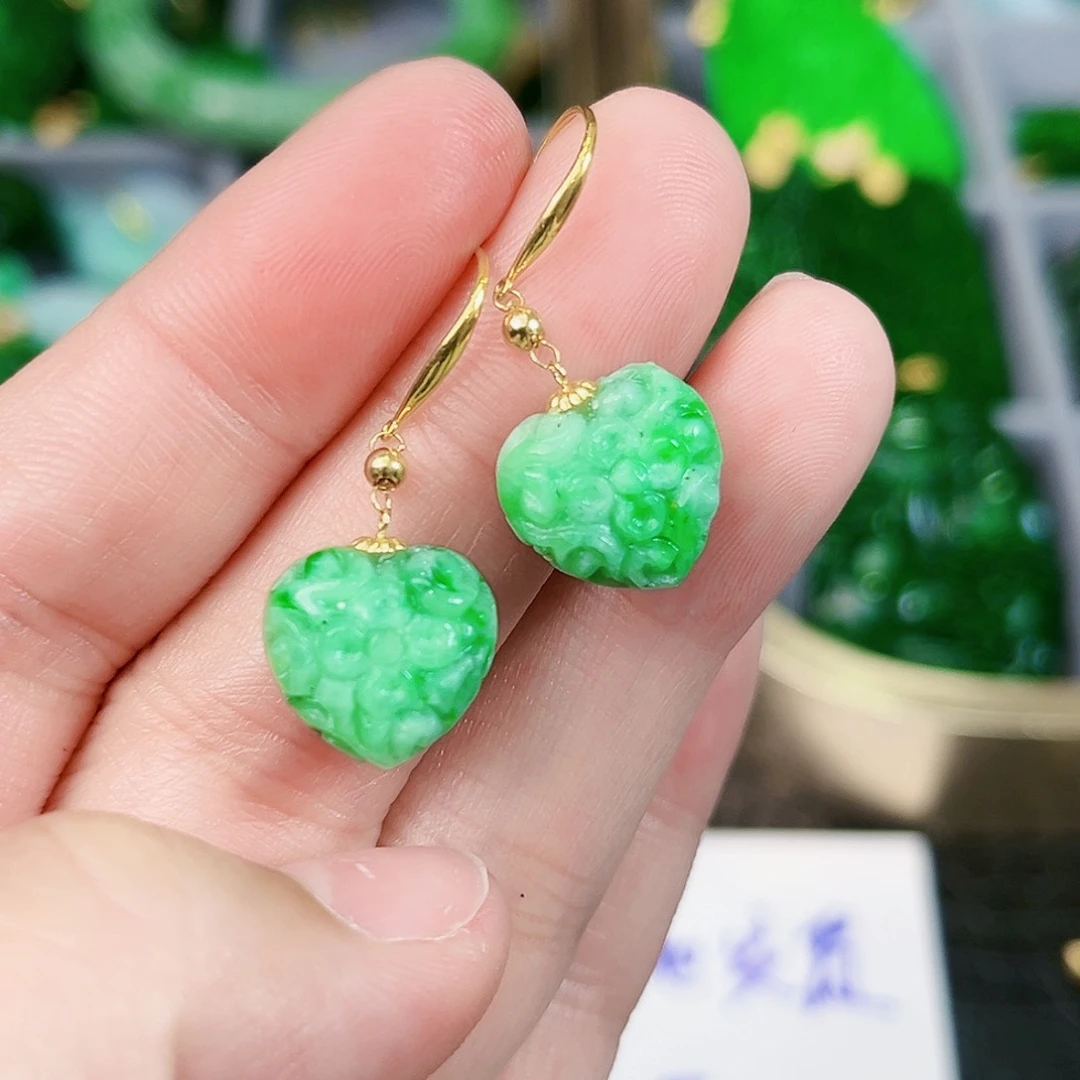 翡翠颈饰18K金镶嵌吊坠