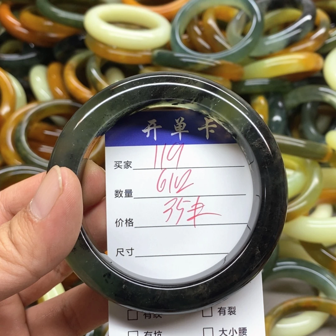 未镶嵌蛇纹石玉手镯