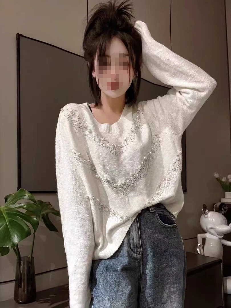 Y T原创（欧货重工烫钻钉珠圆领针织衫高级感气质减龄设计感毛衣）