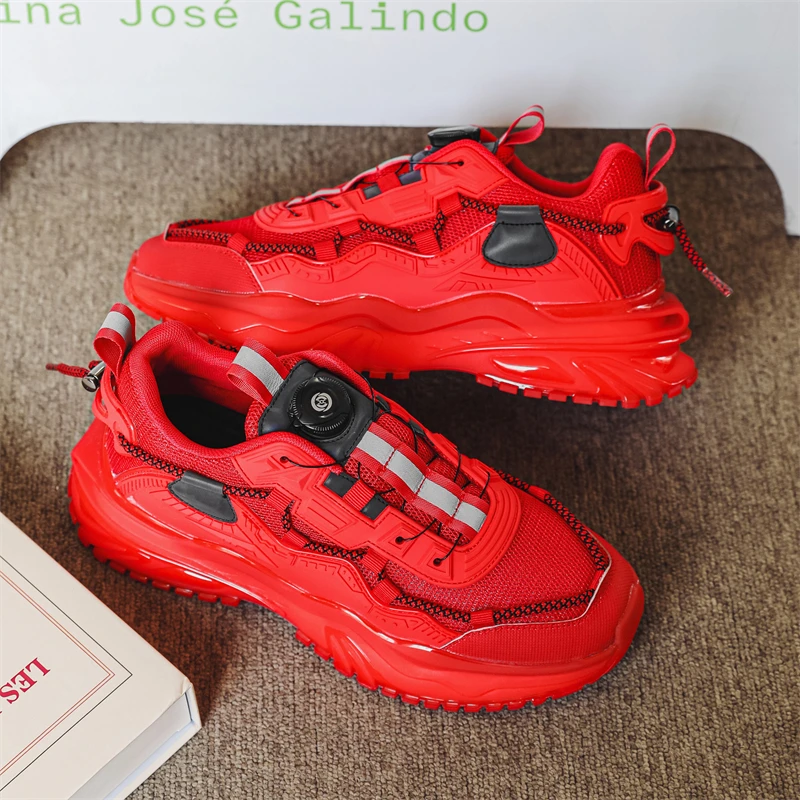 男鞋2025春季新款红色本命过年鞋旋转纽扣厚底增高老爹鞋男士潮鞋