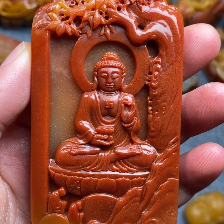 石英质玉（黄龙玉）合金颈饰