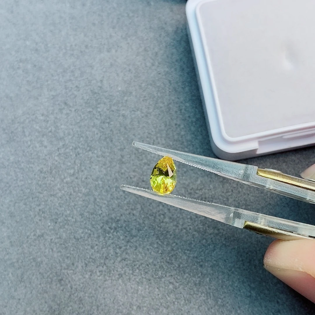 裸石彩色蓝宝石1.1ct 金丝雀