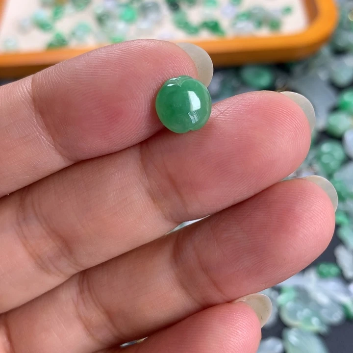 颈饰未镶嵌翡翠天然A货翡翠