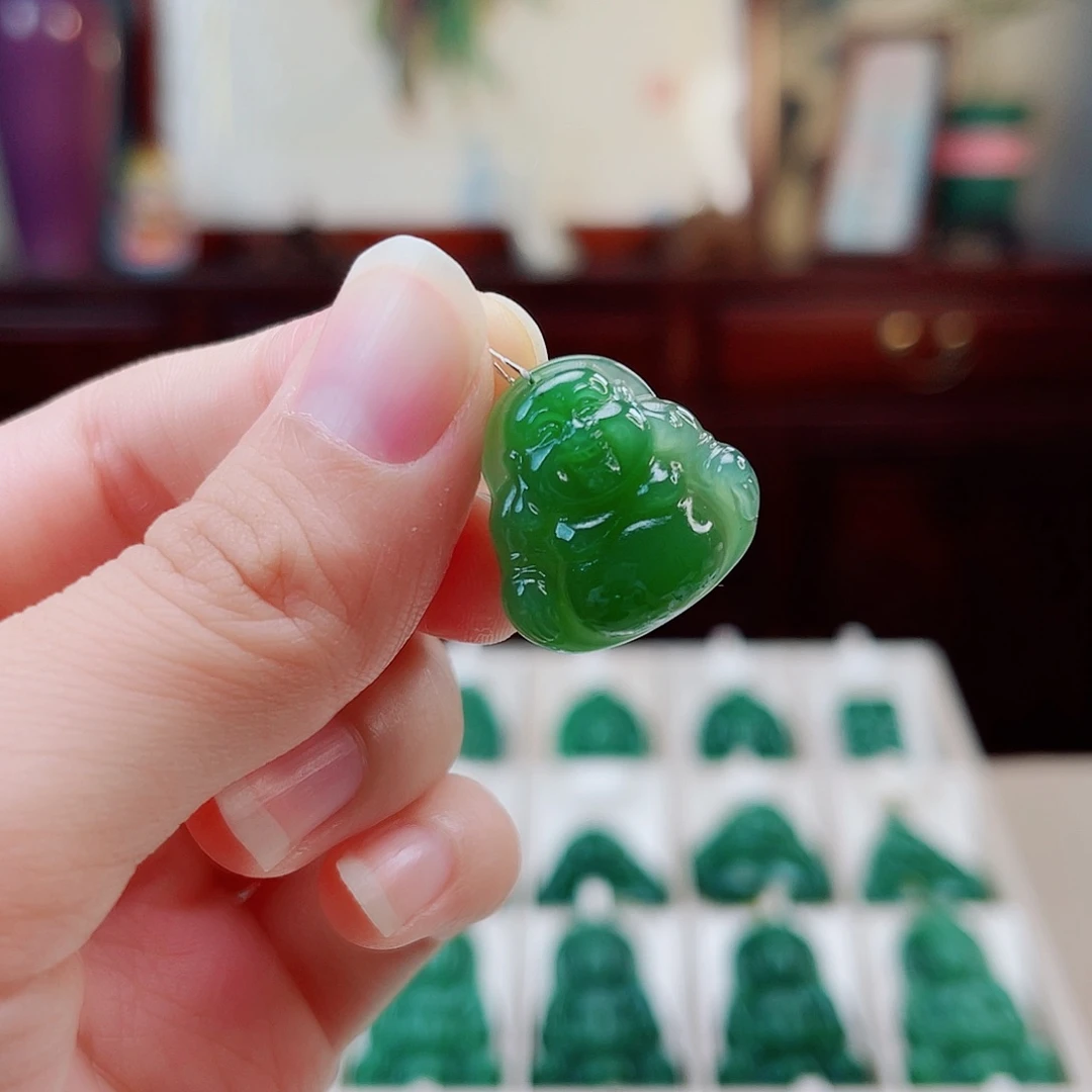 和田玉（碧玉）未镶嵌颈饰佛公