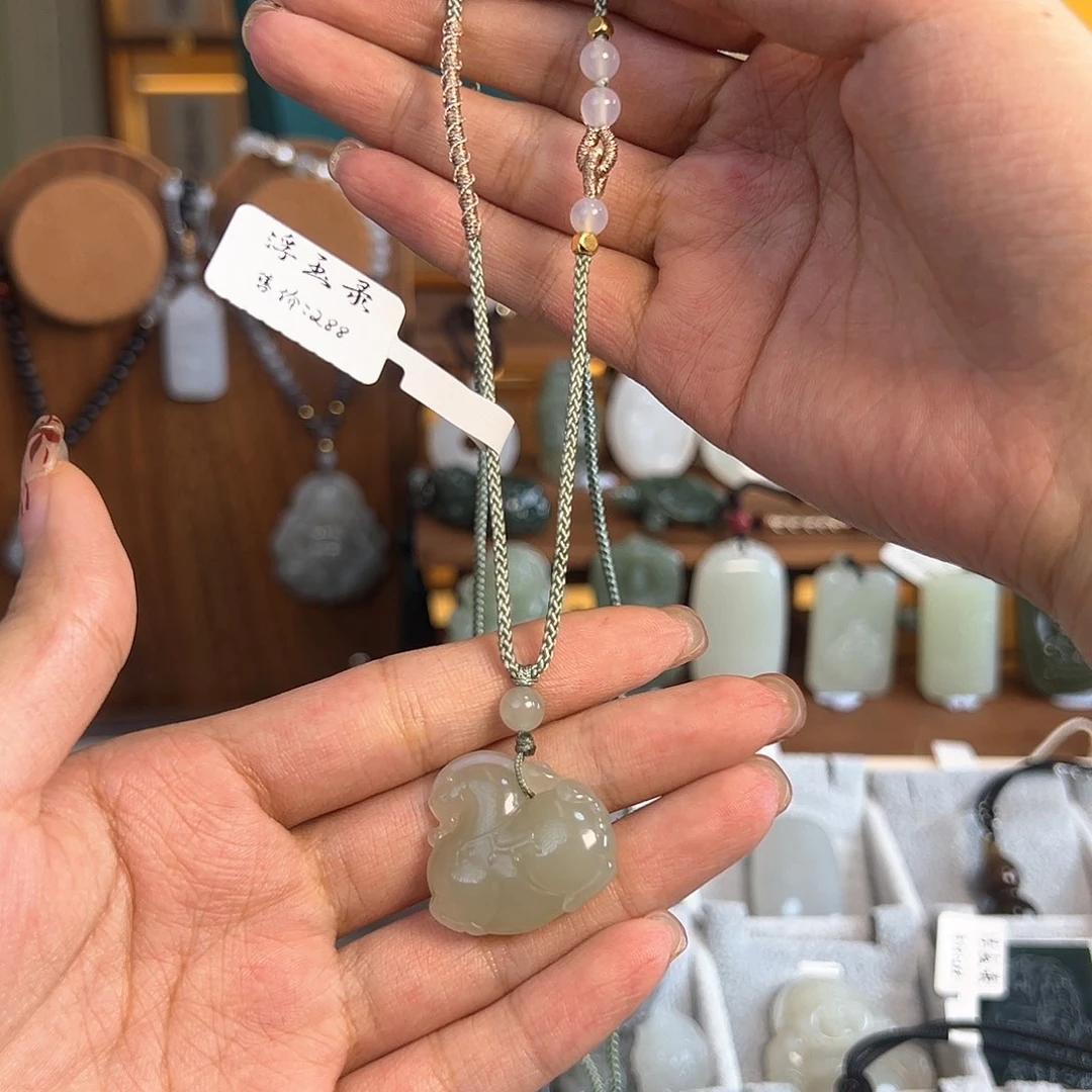 和田玉项链未镶嵌