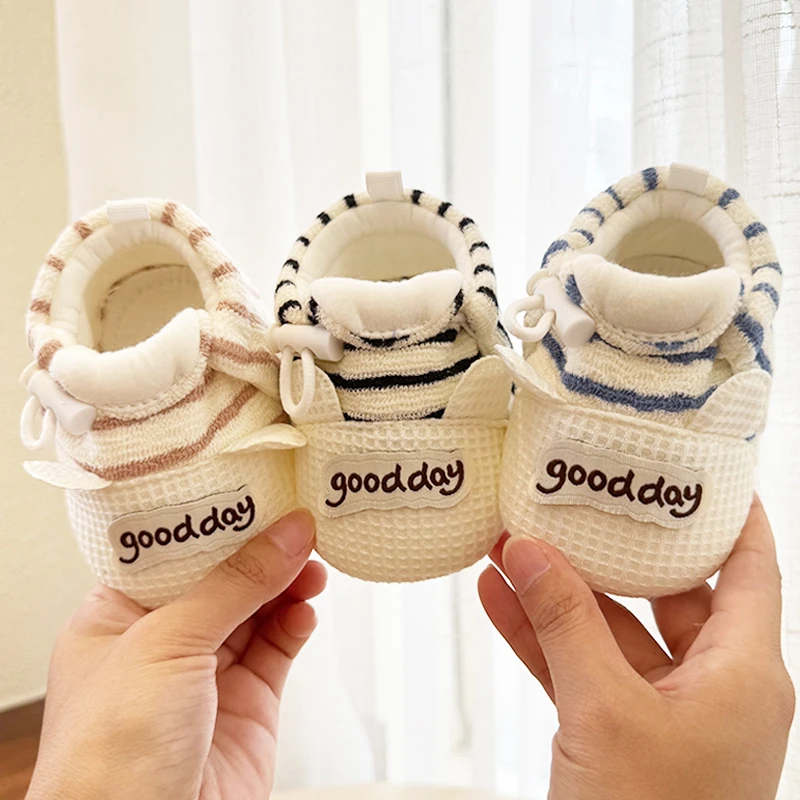 6-12月男女宝宝软底鞋春秋季新生婴儿鞋0-3月防掉学步前鞋护脚软