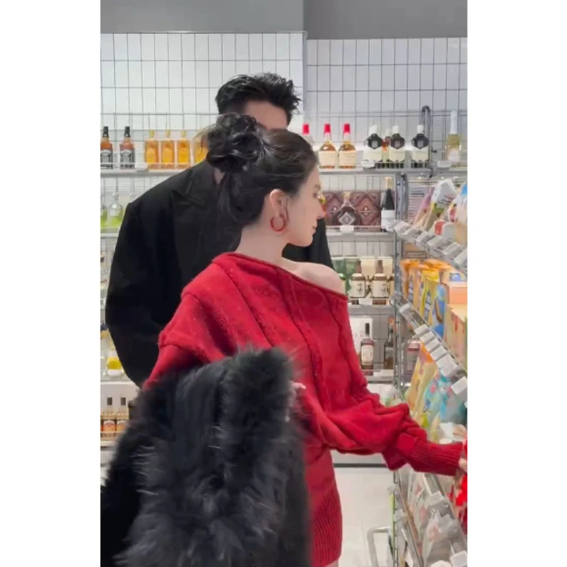 秋冬轻熟风气质温柔斜肩套头长袖针织连衣裙收腰百搭小众包臀短裙