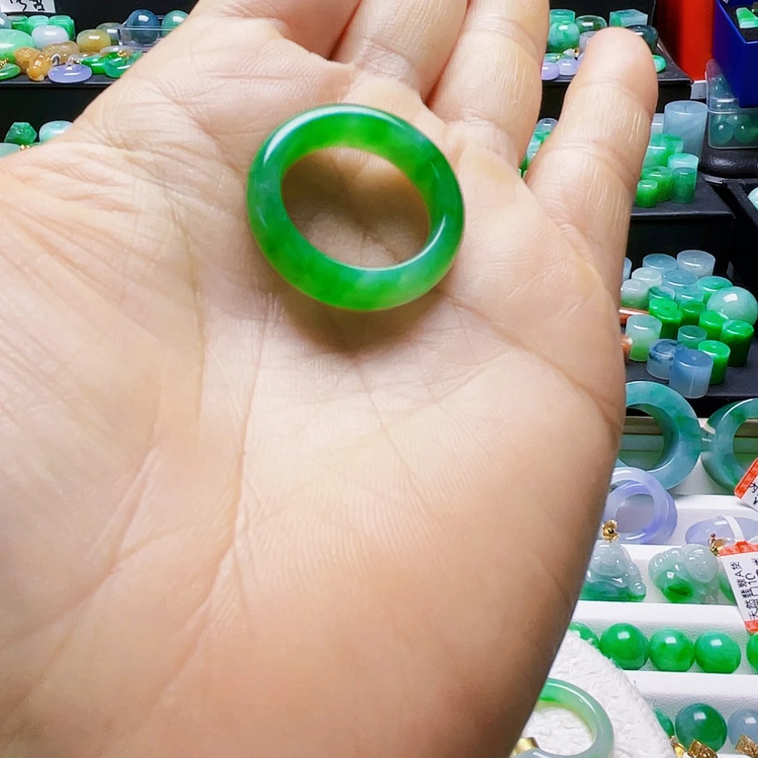 爱***子翡翠戒指未镶嵌天然缅甸翡翠