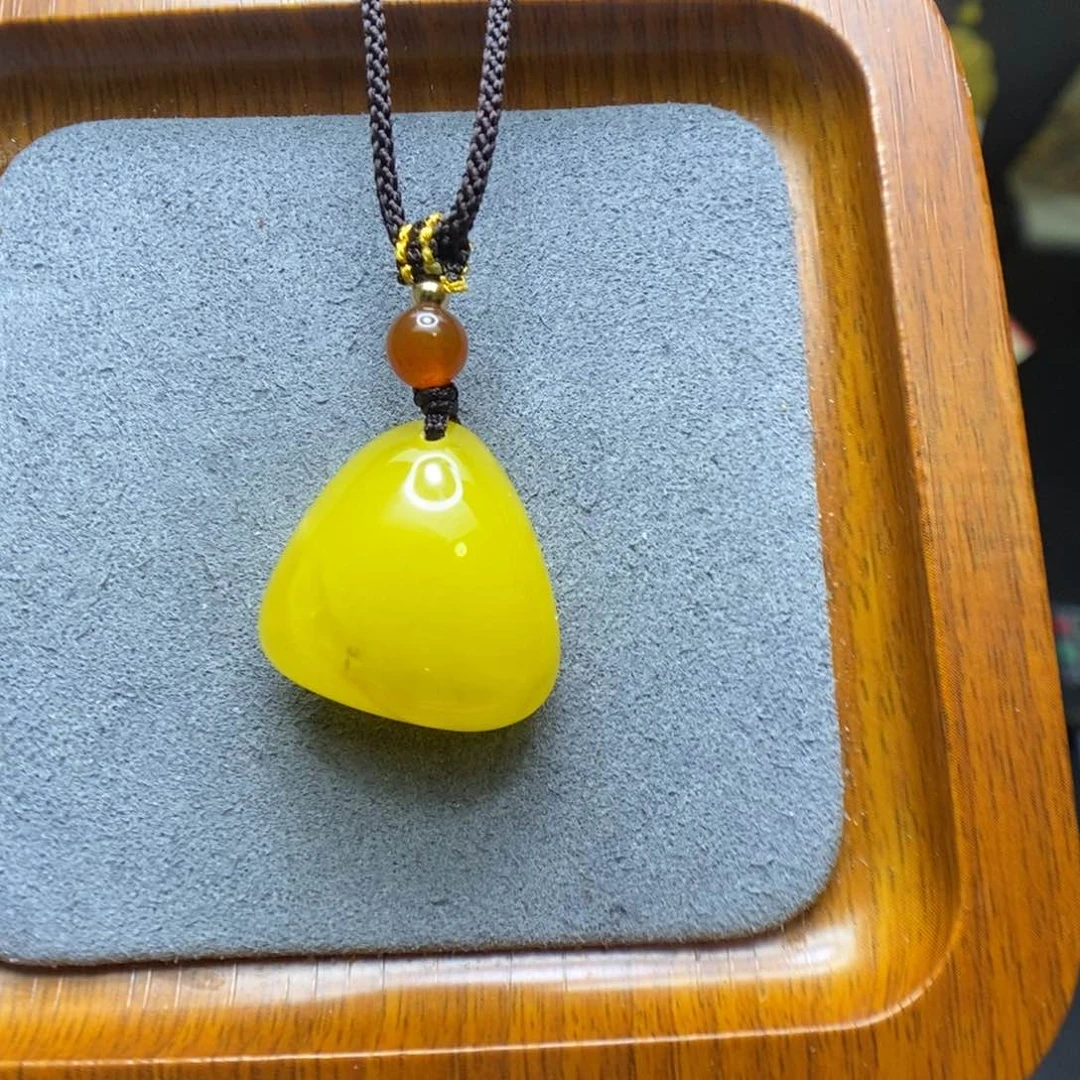 蜜蜡颈饰未镶嵌水**萍郎