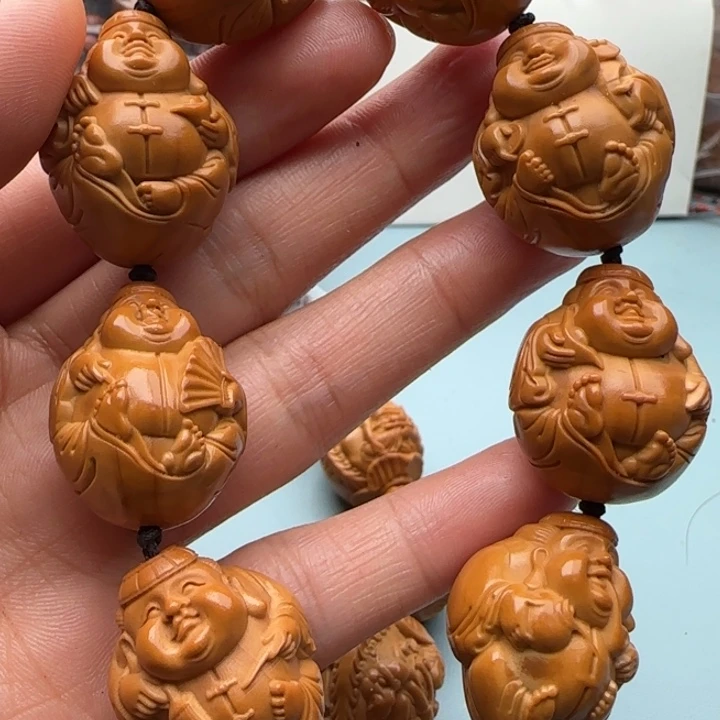 橄榄核手串雕刻工艺