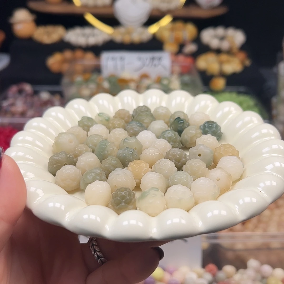 手串菩提根/象牙果14左右飘绿莲花20颗