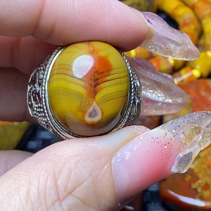 玛瑙/玉髓颈饰未镶嵌